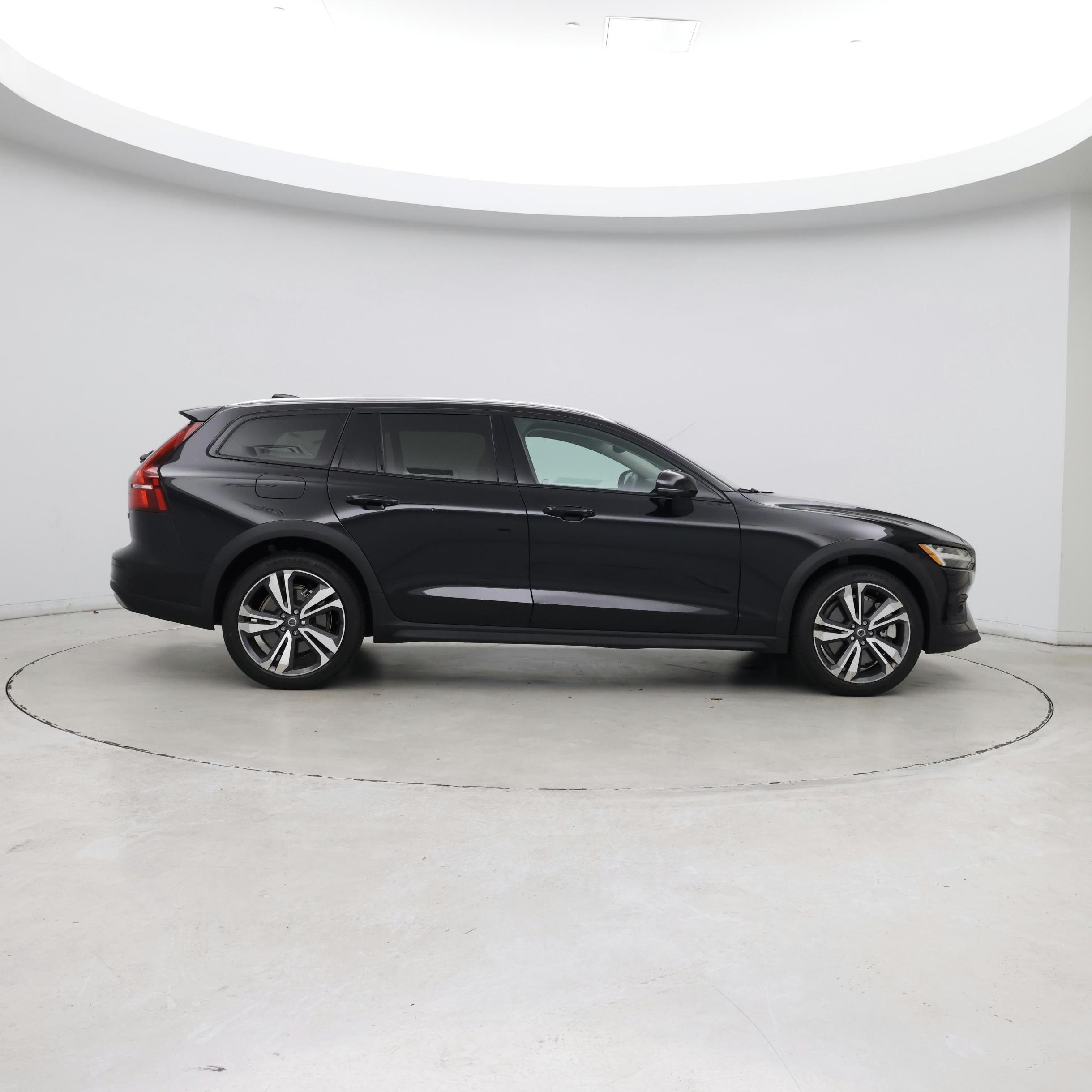 Thumbnail: 2025 Volvo S60 - 7