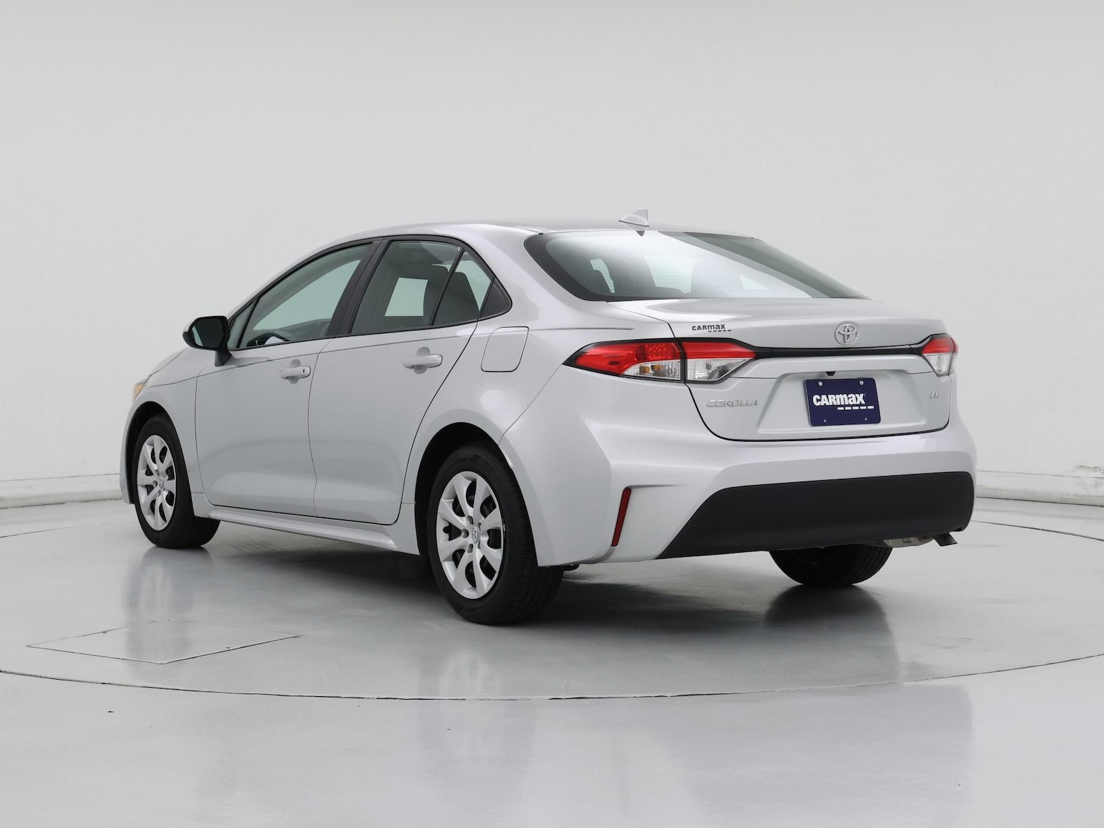 2024 Toyota Corolla LE - Photo 3