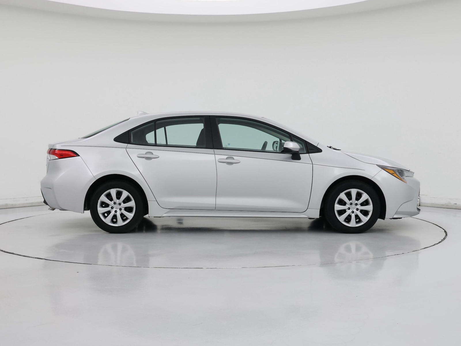 2024 Toyota Corolla LE - Photo 8
