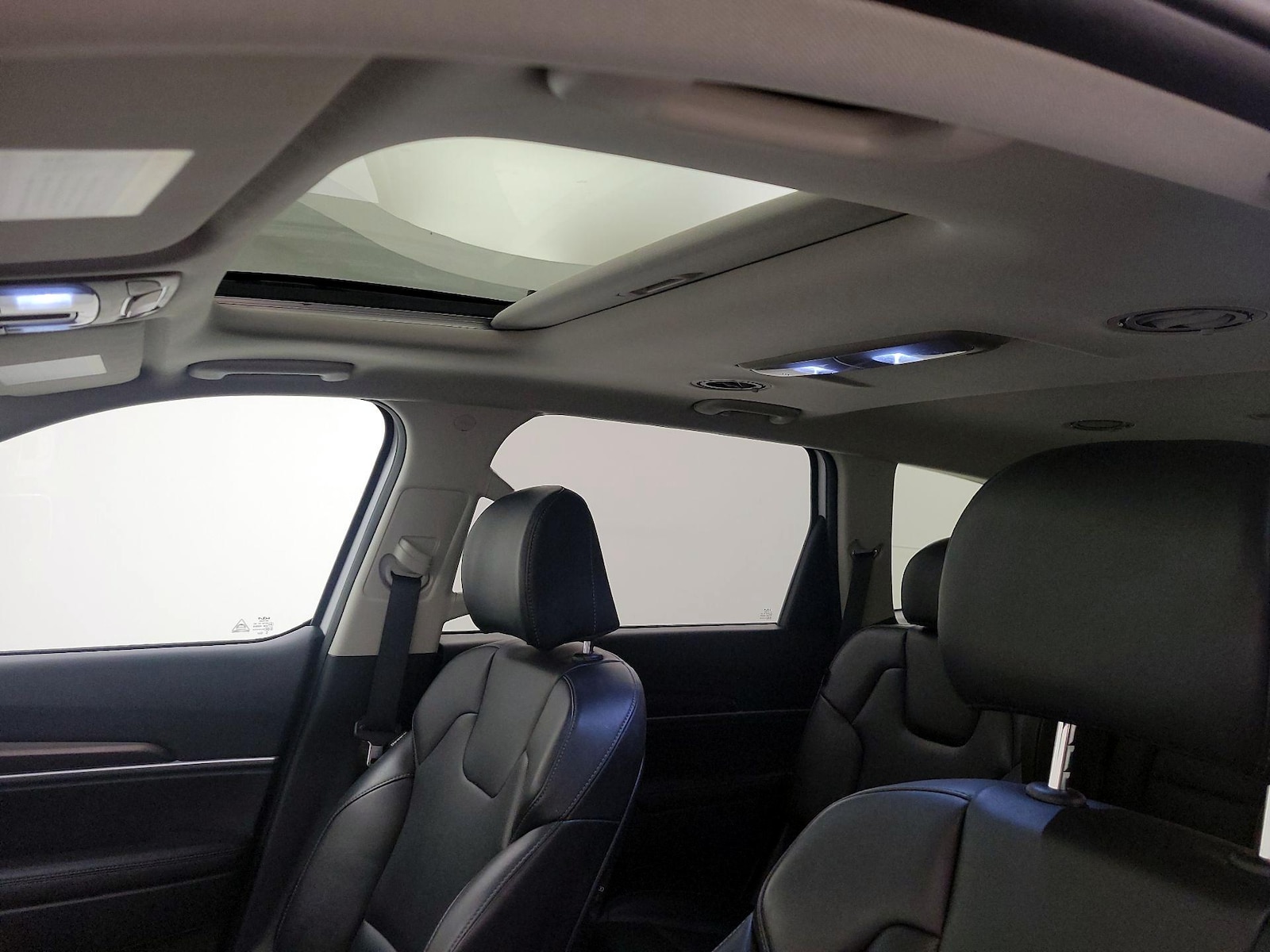 Sunroof(s) & Overhead Airbags