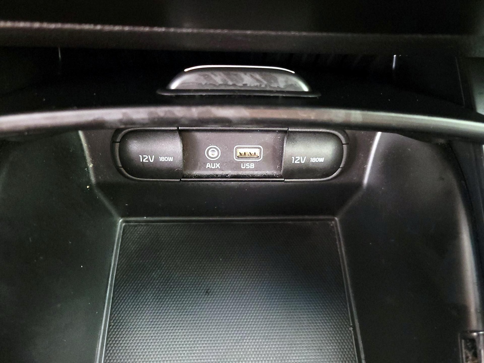 2020 Kia Sorento LX - Photo 19