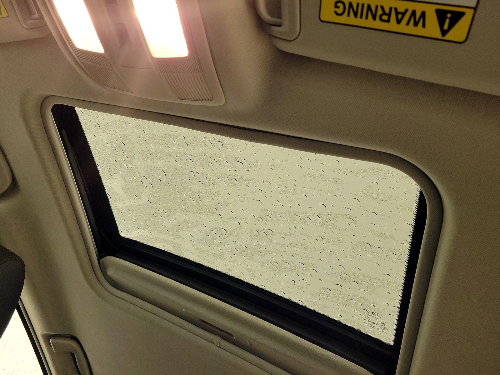 Sunroof(s) & Overhead Airbags