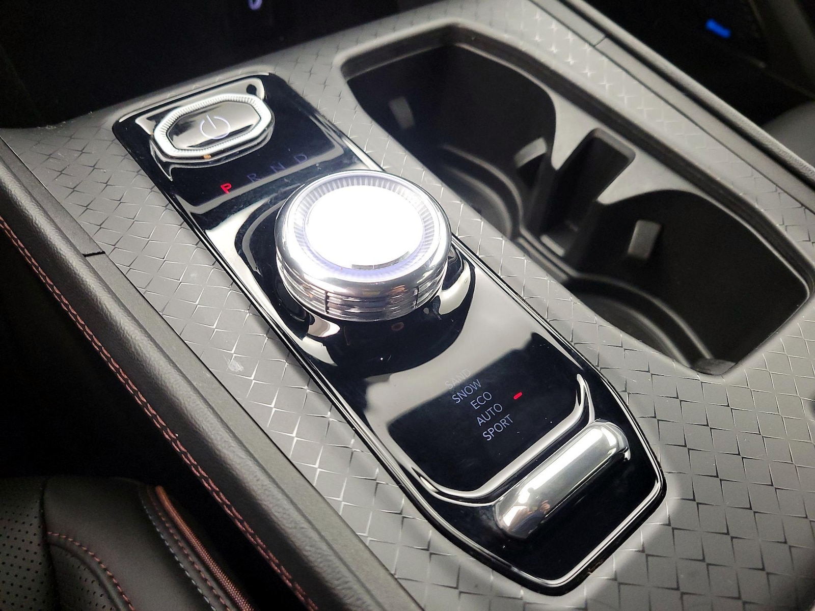 2024 Jeep Wagoneer S Launch Edition - Photo 19