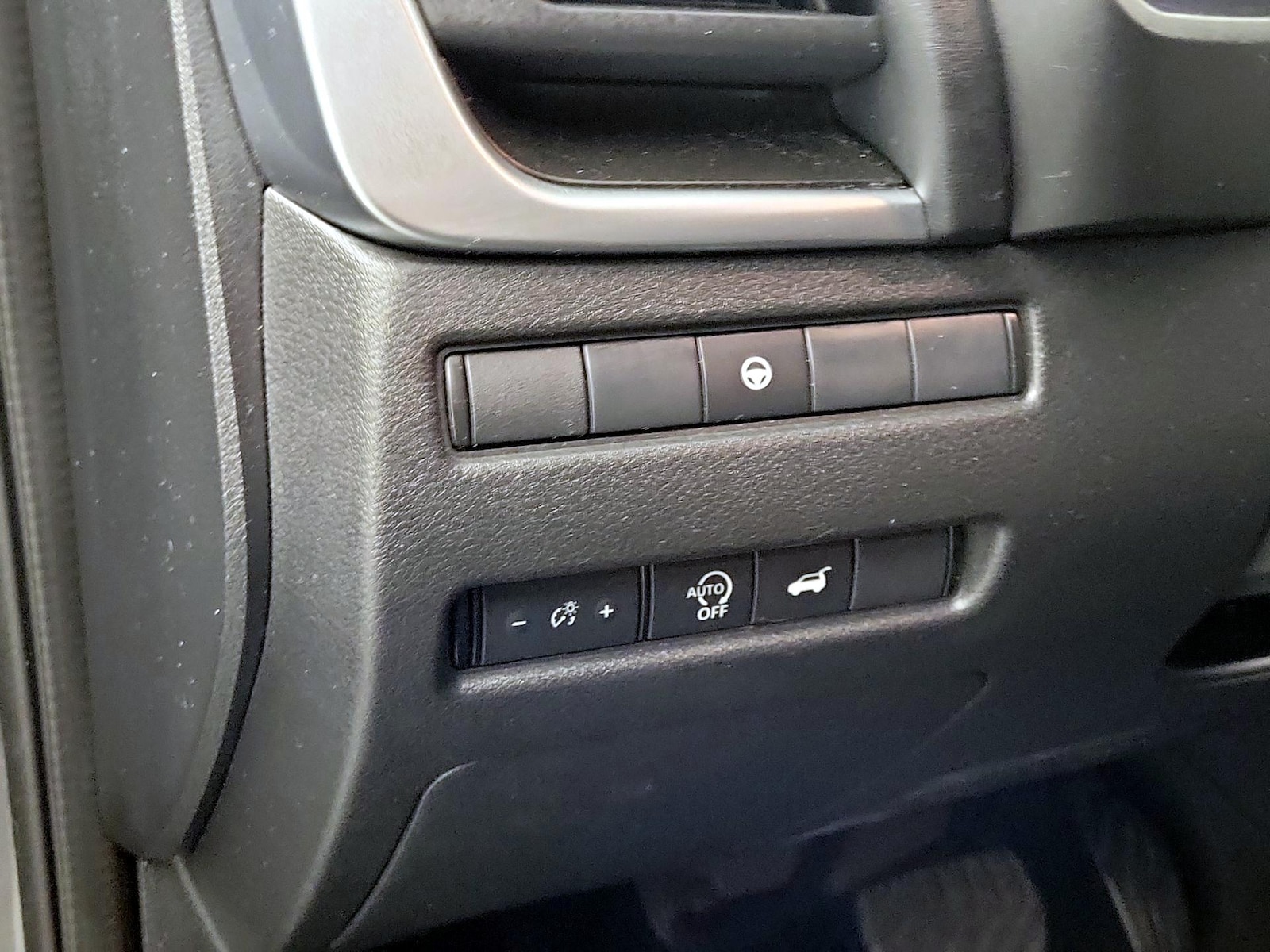 2025 Nissan Rogue SV - Photo 12