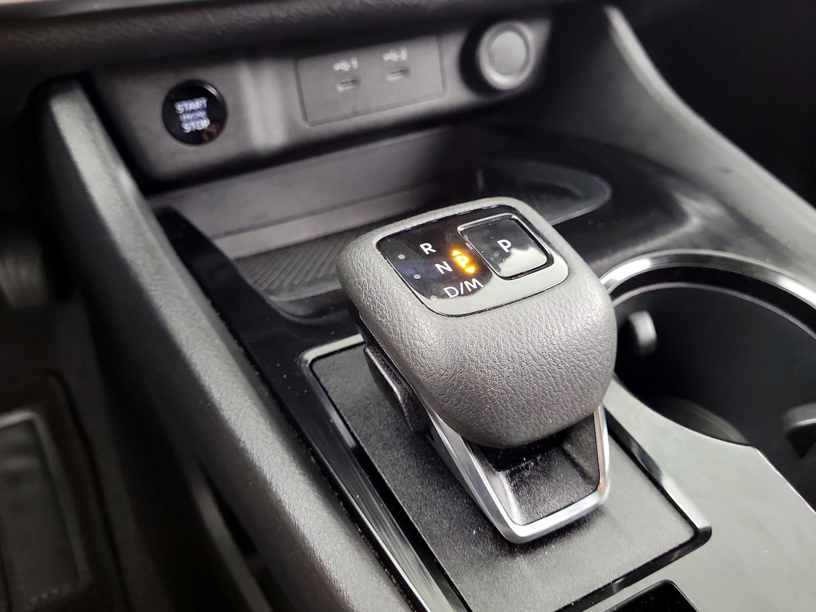 2025 Nissan Rogue SV - Photo 16