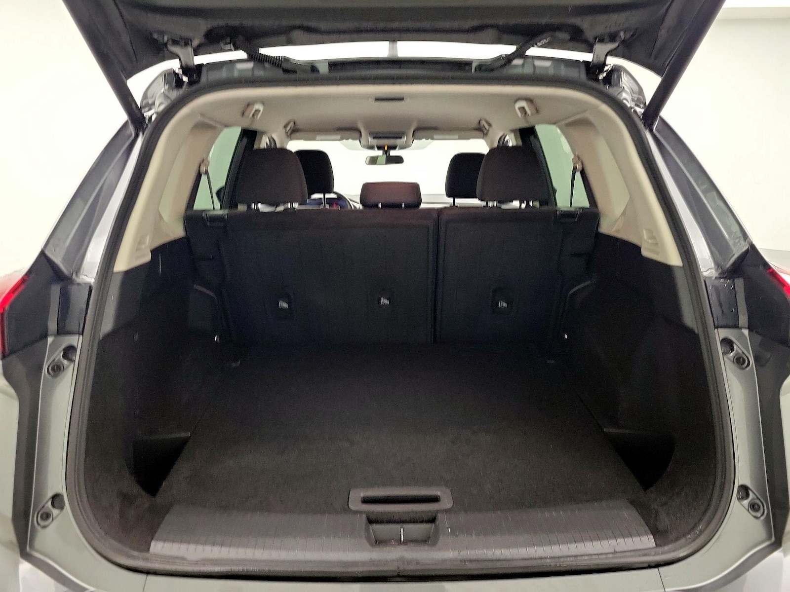 2025 Nissan Rogue SV - Photo 18
