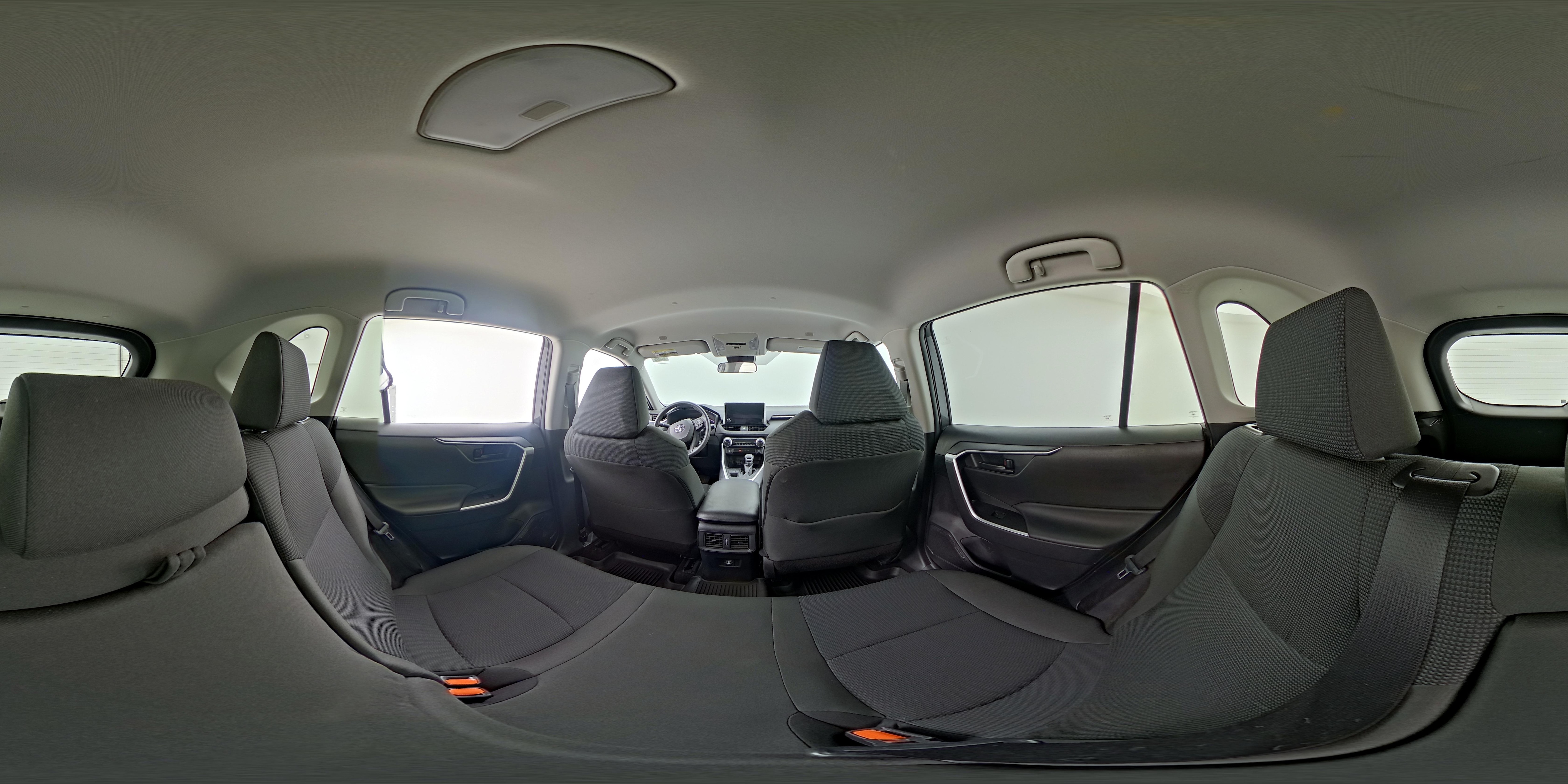 2025 Toyota RAV4 LE - Photo 26