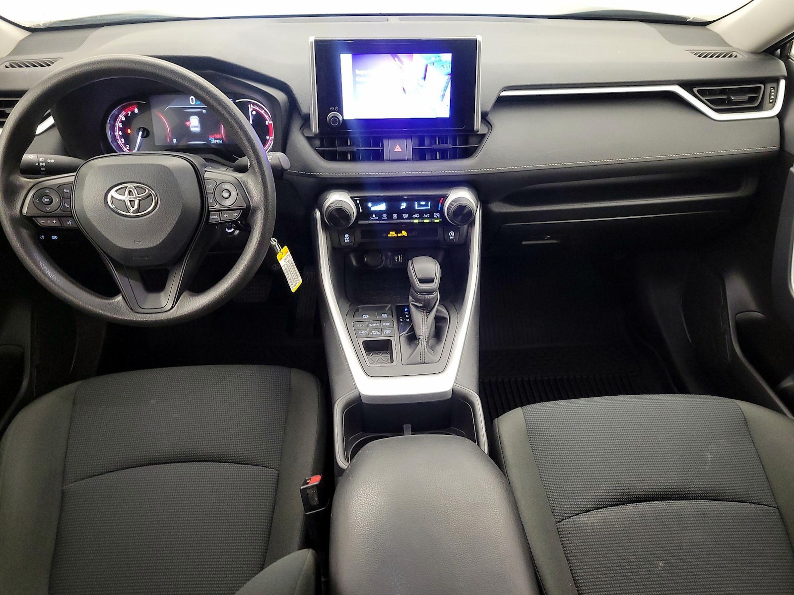 2025 Toyota RAV4 LE - Photo 10