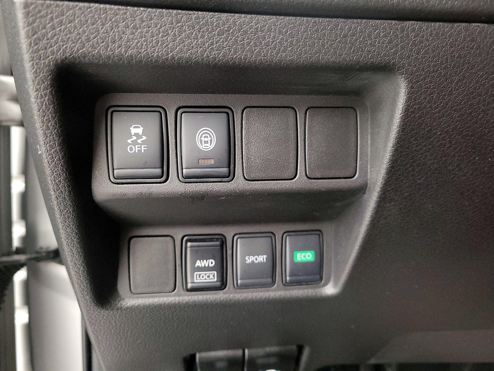 2020 Nissan Rogue Sport S - Photo 14