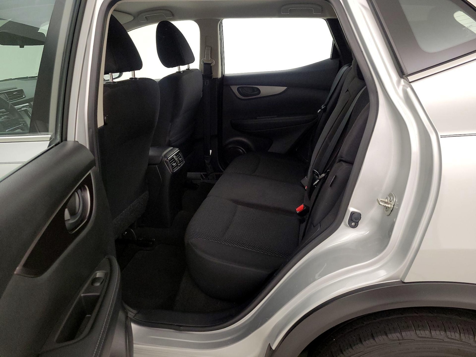 2020 Nissan Rogue Sport S - Photo 20