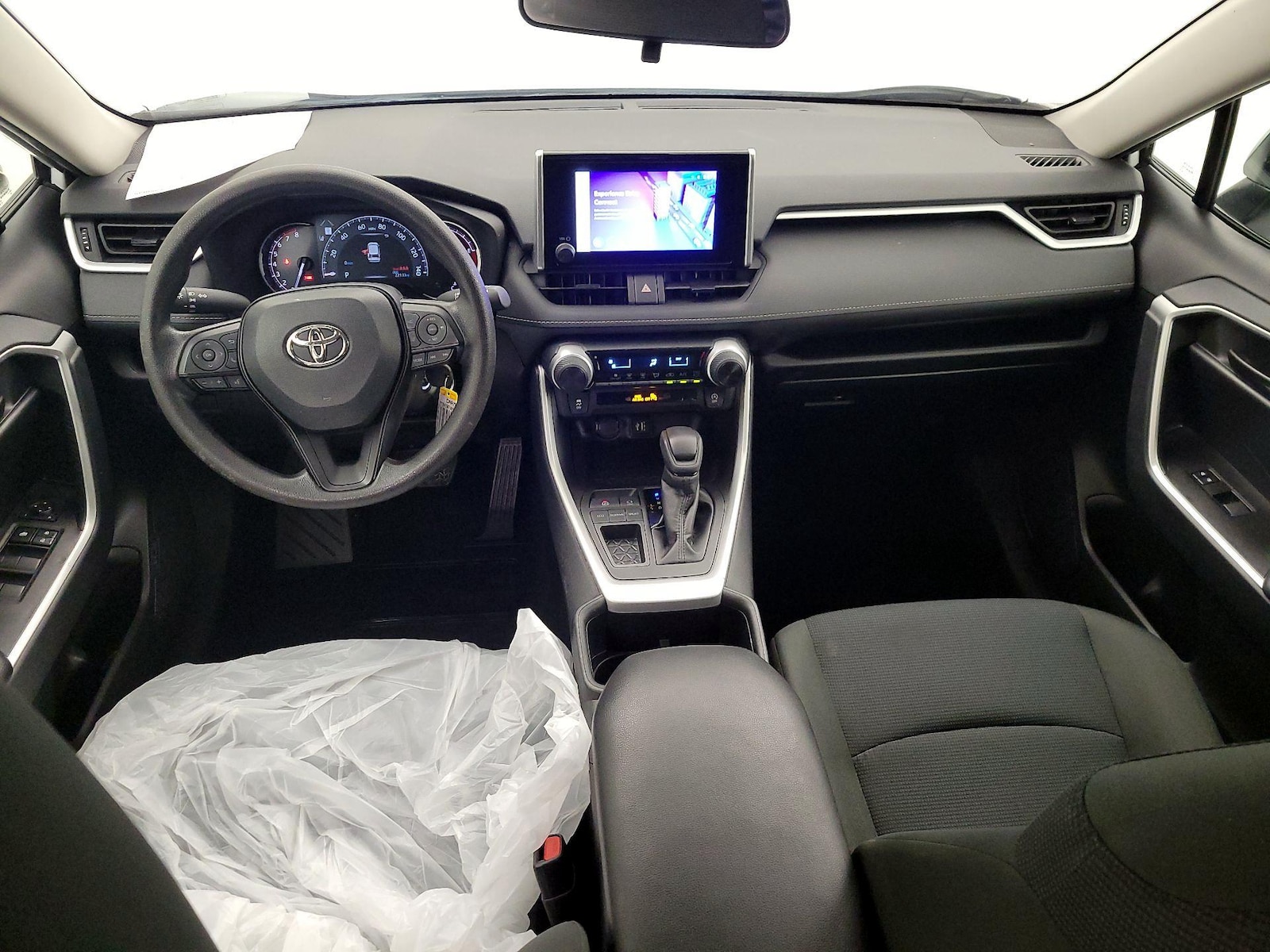 2025 Toyota RAV4 LE - Photo 10