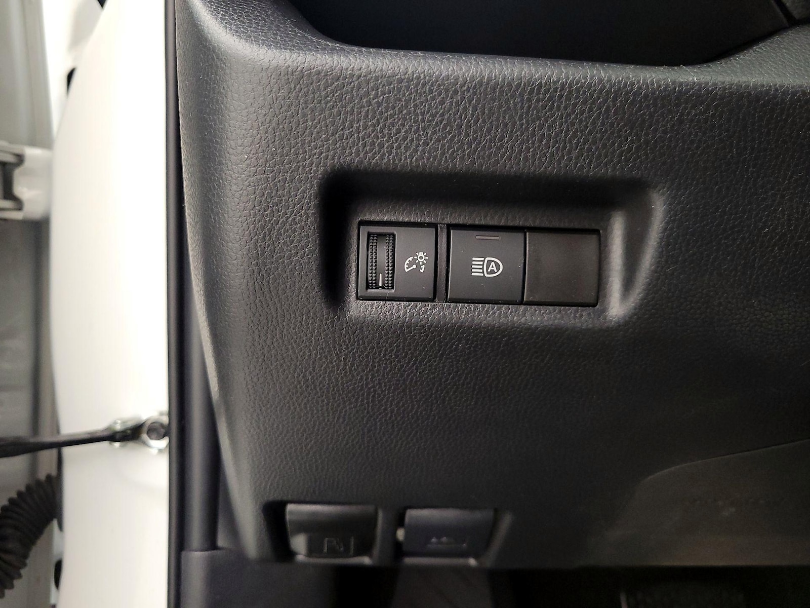 2025 Toyota RAV4 LE - Photo 14