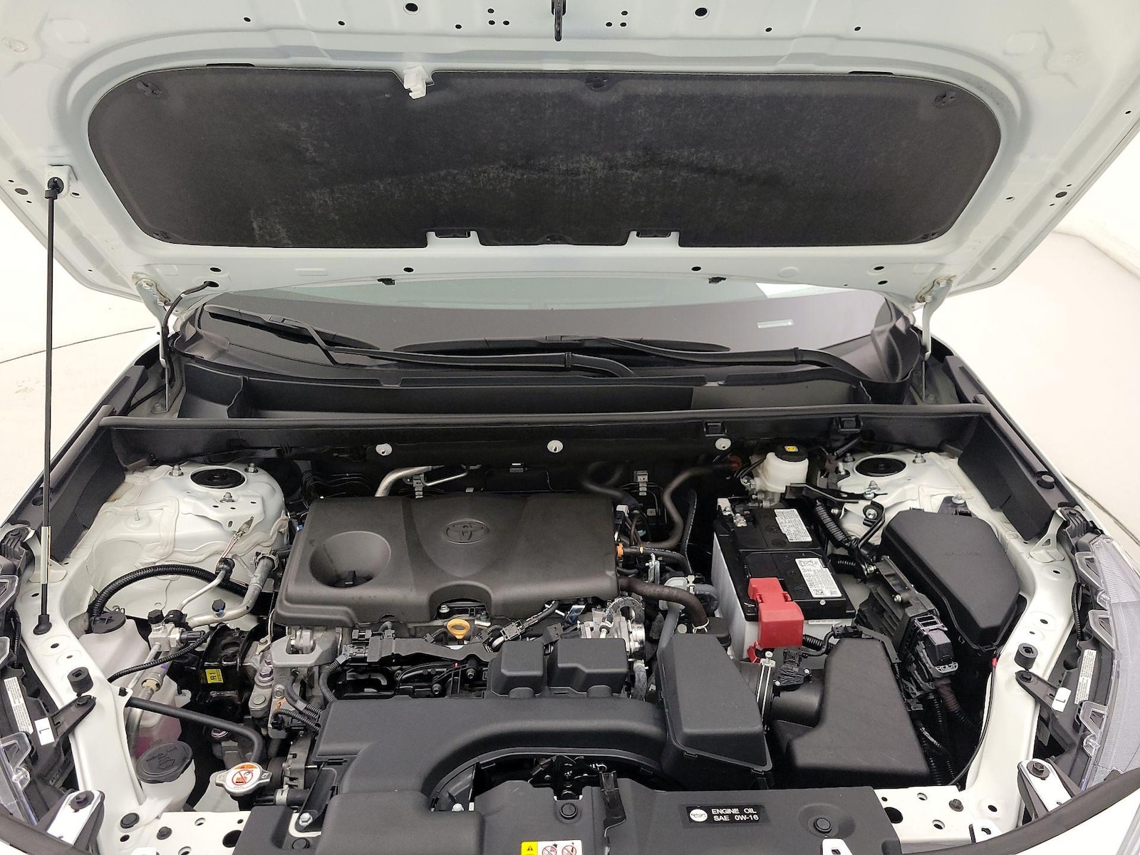 2025 Toyota RAV4 LE - Photo 23