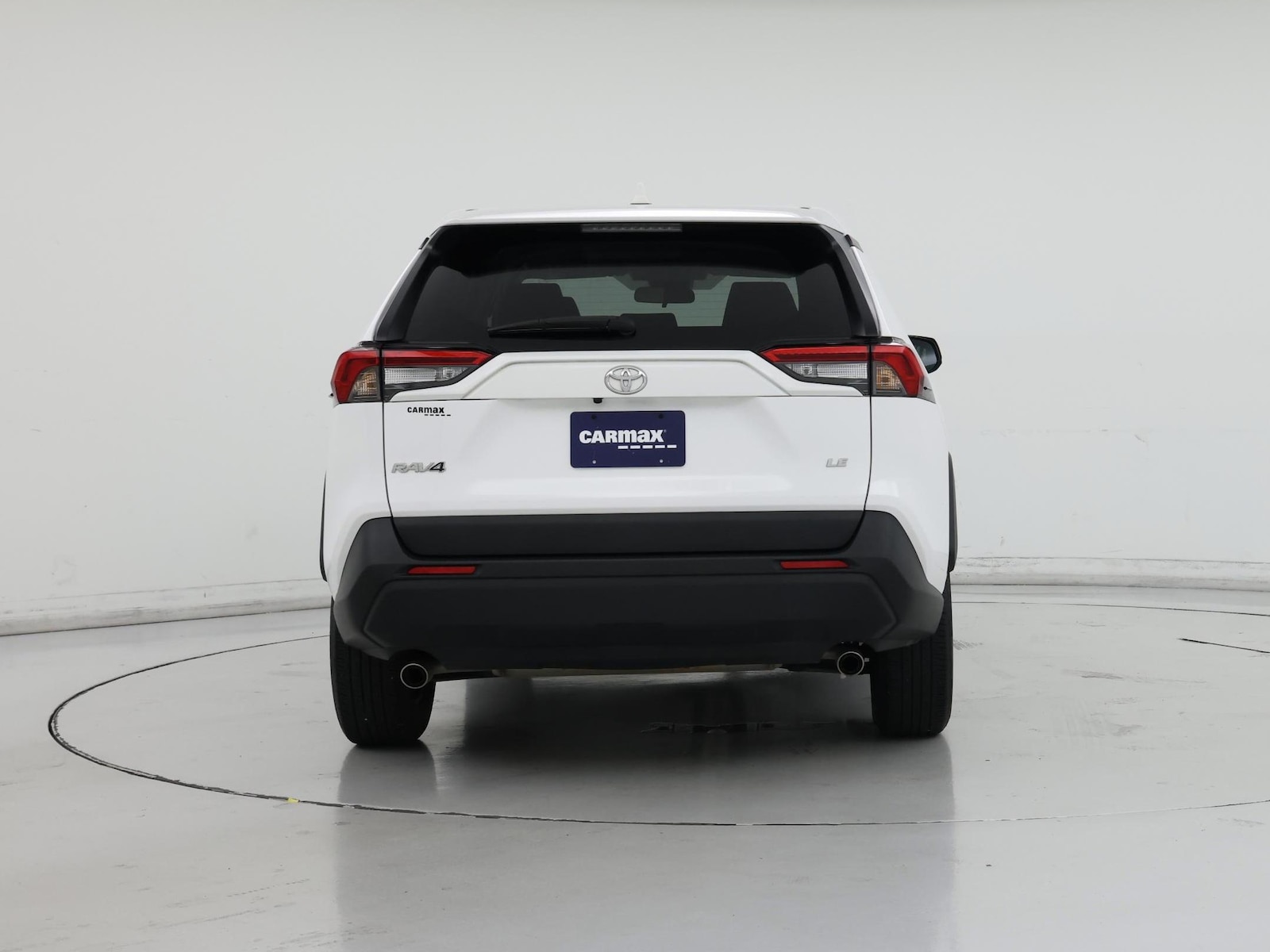 2025 Toyota RAV4 LE - Photo 7