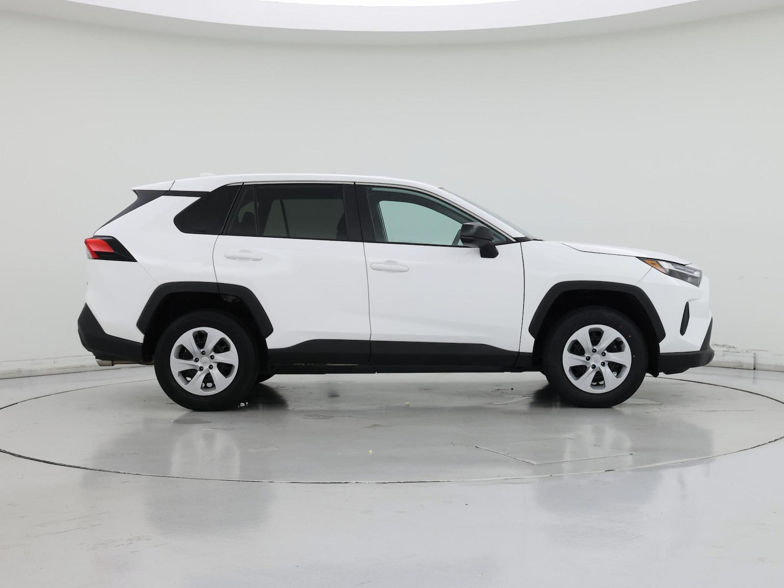 2025 Toyota RAV4 LE - Photo 8