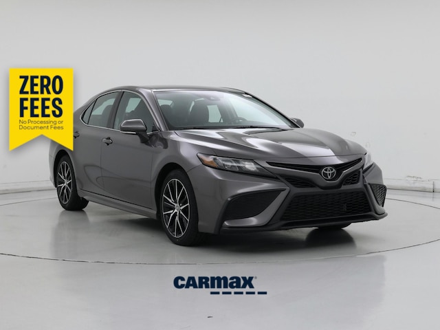 Gray 2023 Toyota Camry Sedan Front-Wheel Drive Automatic