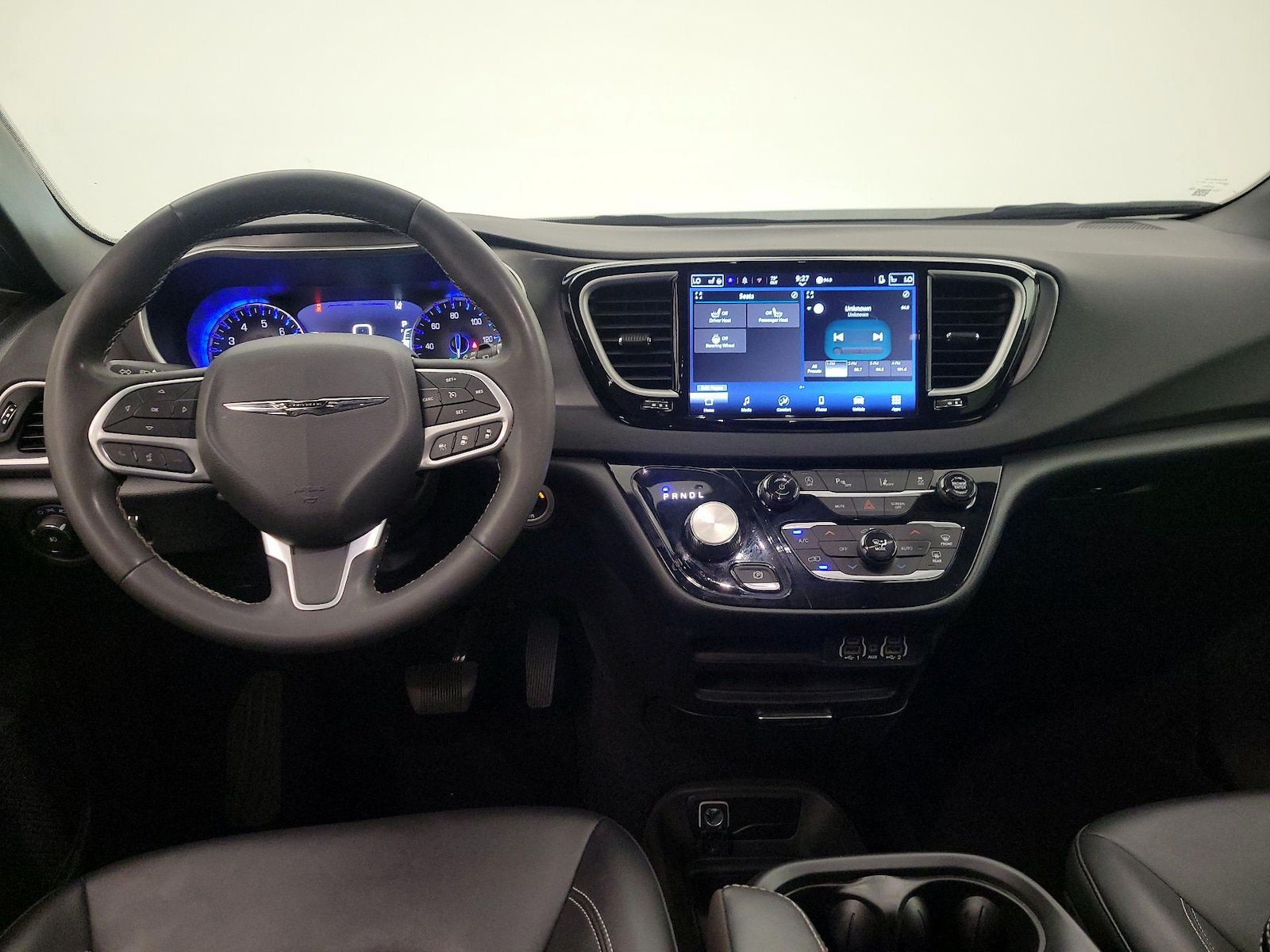2025 Chrysler Pacifica Select - Photo 10