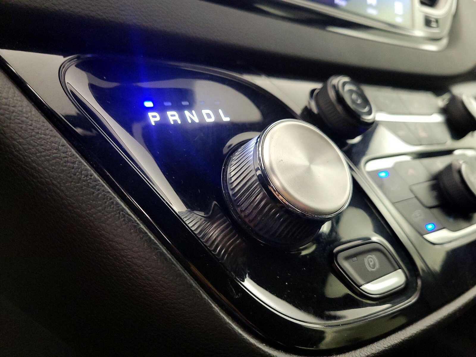 2025 Chrysler Pacifica Select - Photo 18