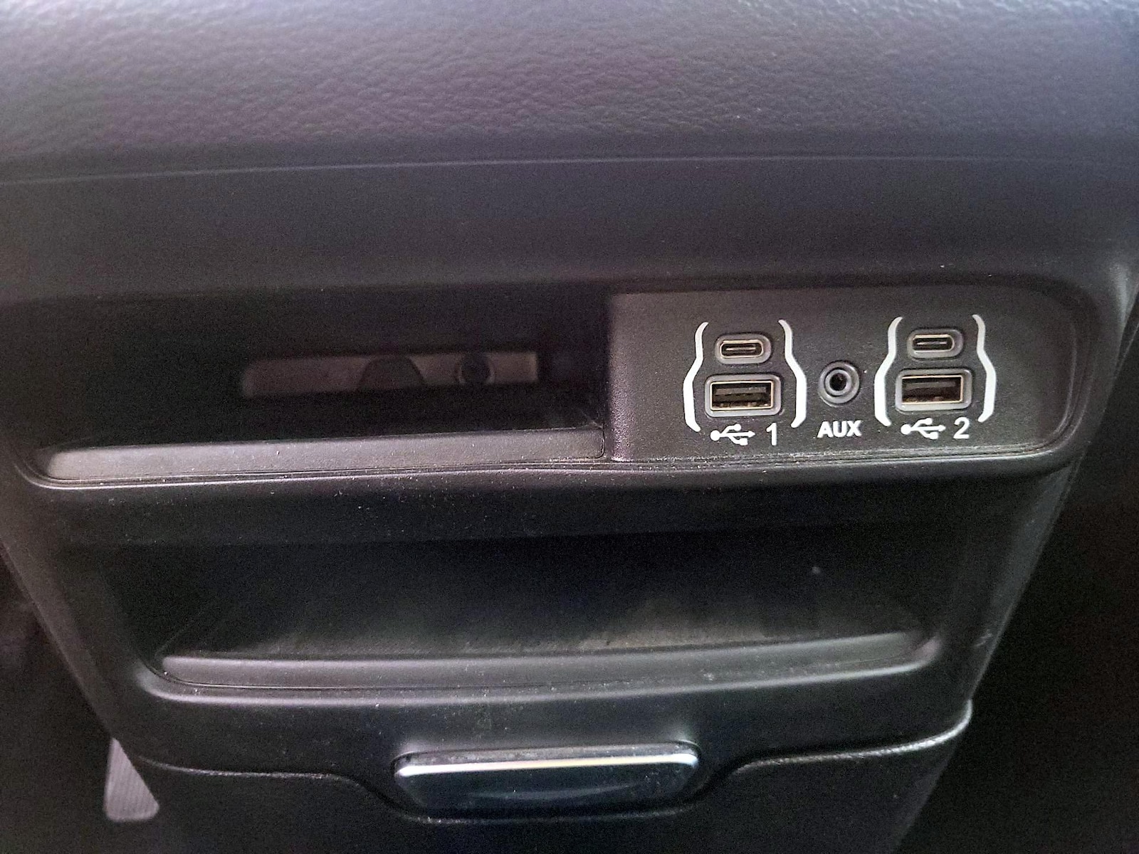 2025 Chrysler Pacifica Select - Photo 19