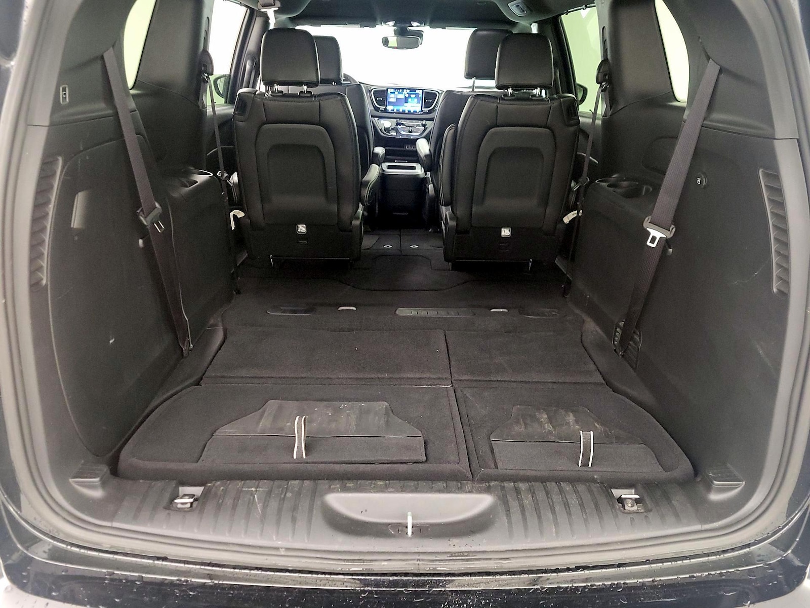 2025 Chrysler Pacifica Select - Photo 23