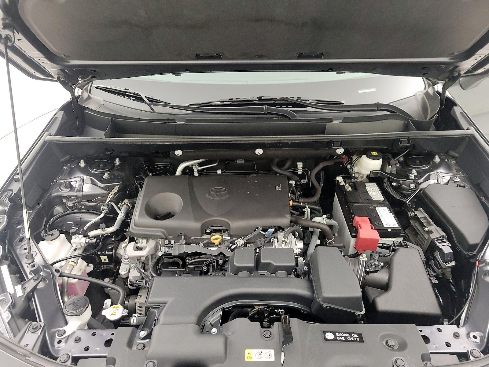2025 Toyota RAV4 LE - Photo 22