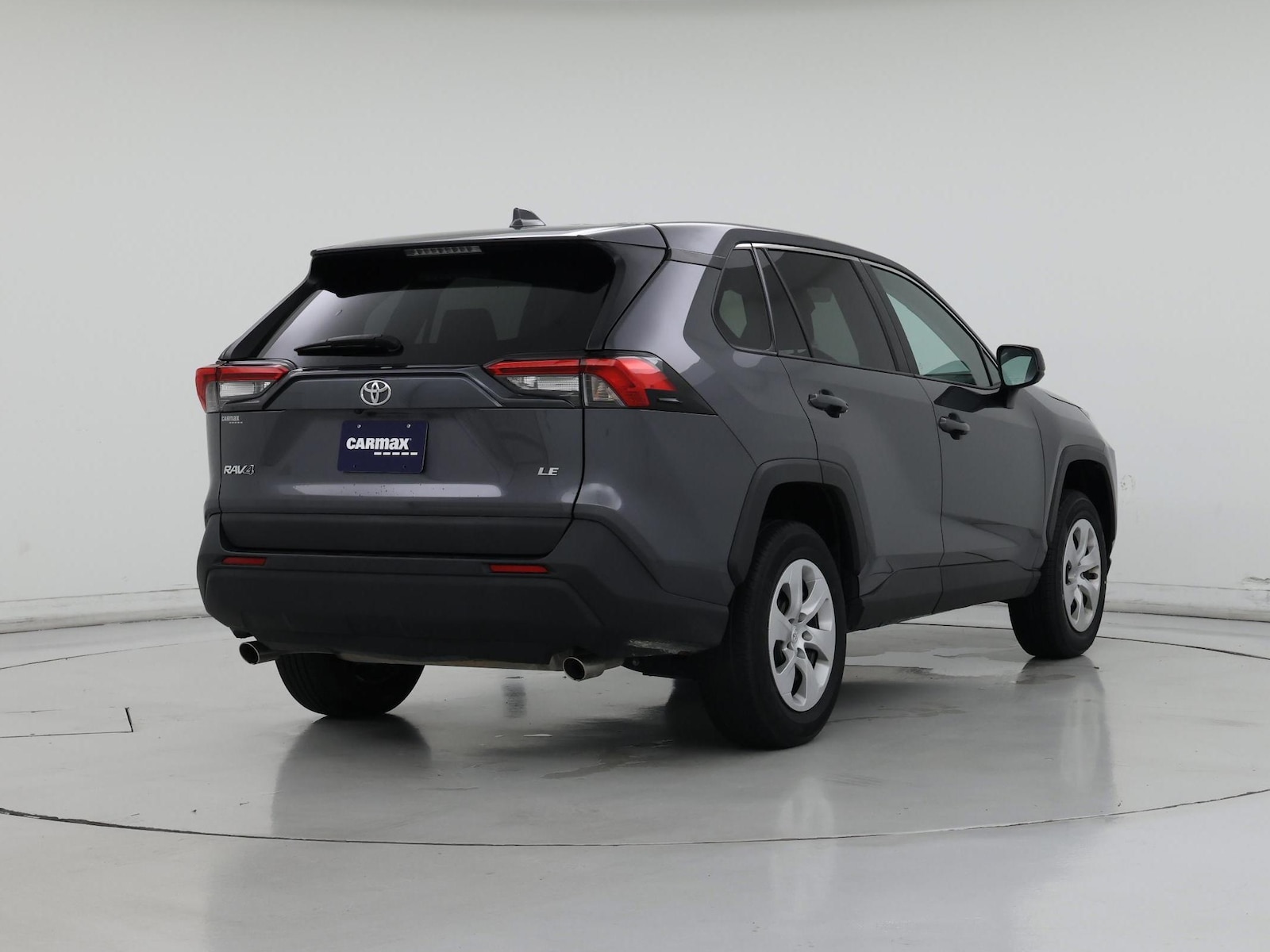 2025 Toyota RAV4 LE - Photo 9