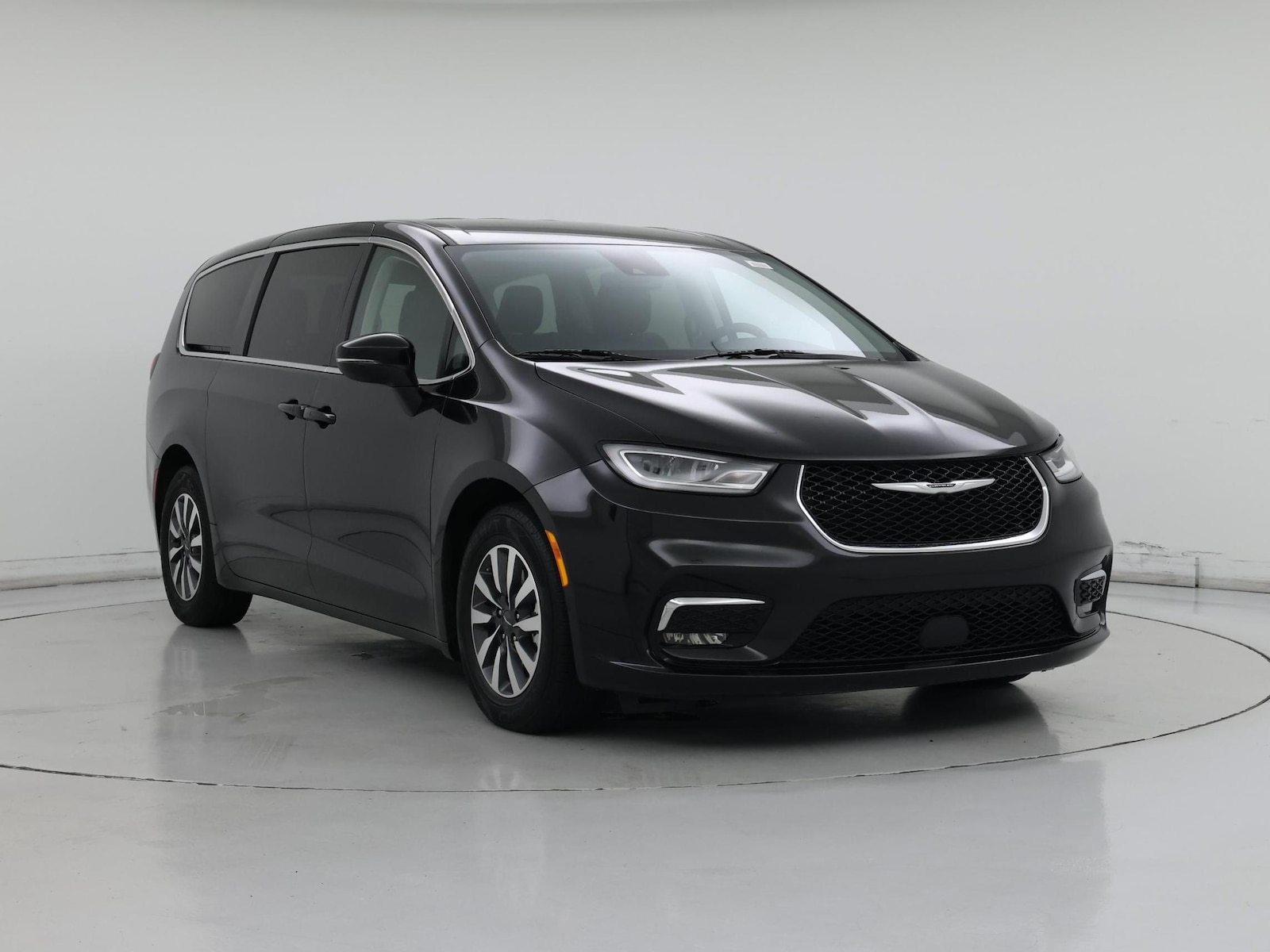 2023 Chrysler Pacifica Hybrid Touring L - Photo 2