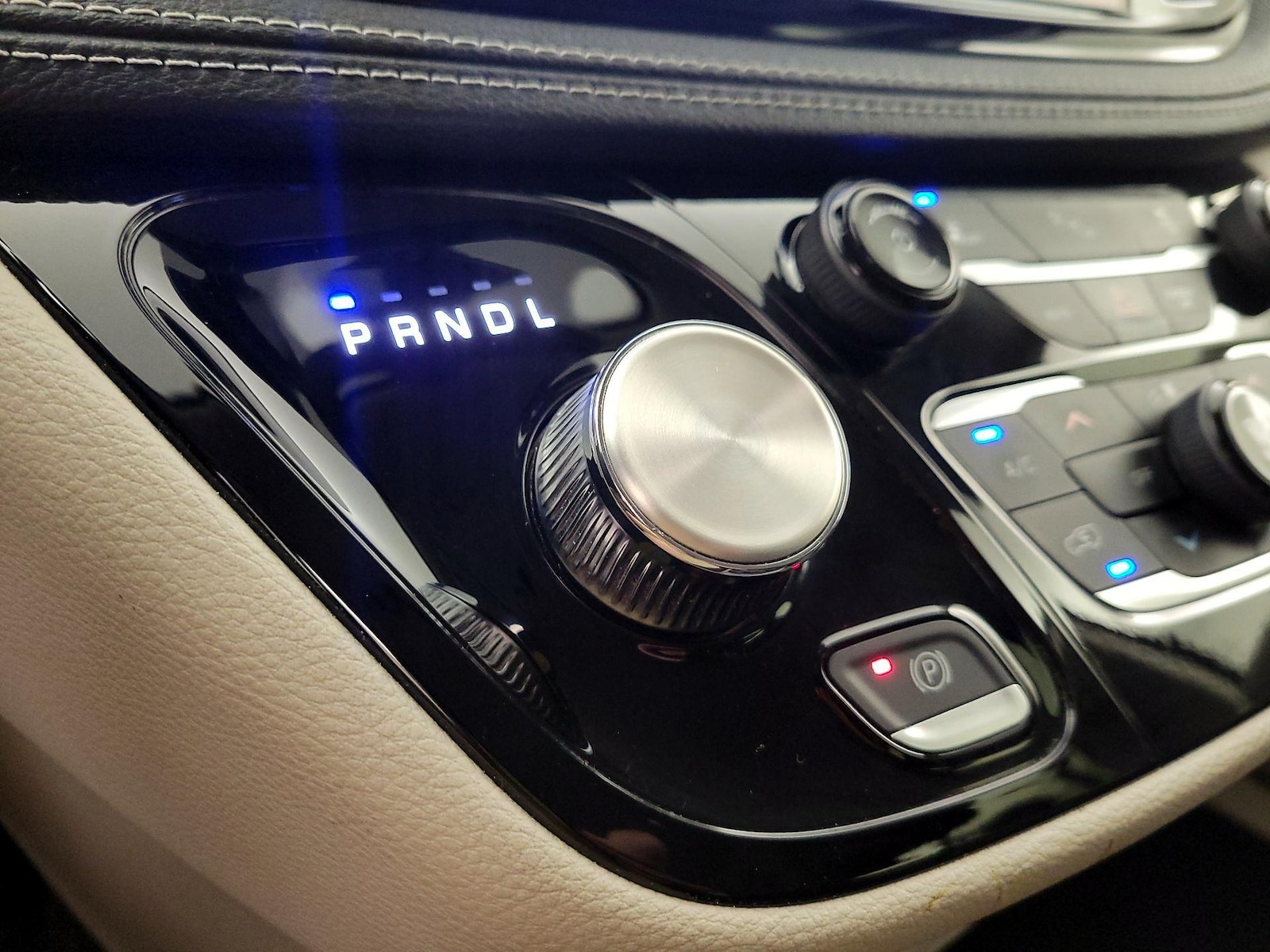 2023 Chrysler Pacifica Hybrid Touring L - Photo 18