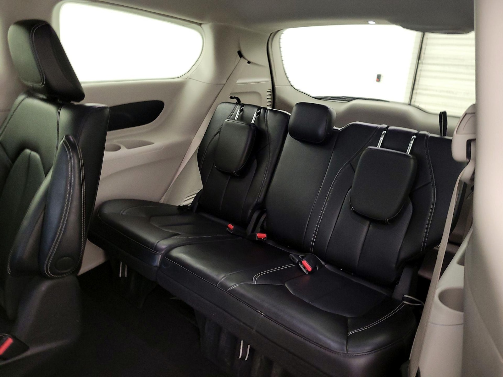 2023 Chrysler Pacifica Hybrid Touring L - Photo 21