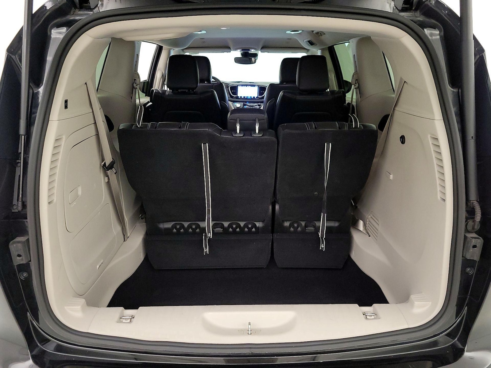 2023 Chrysler Pacifica Hybrid Touring L - Photo 22