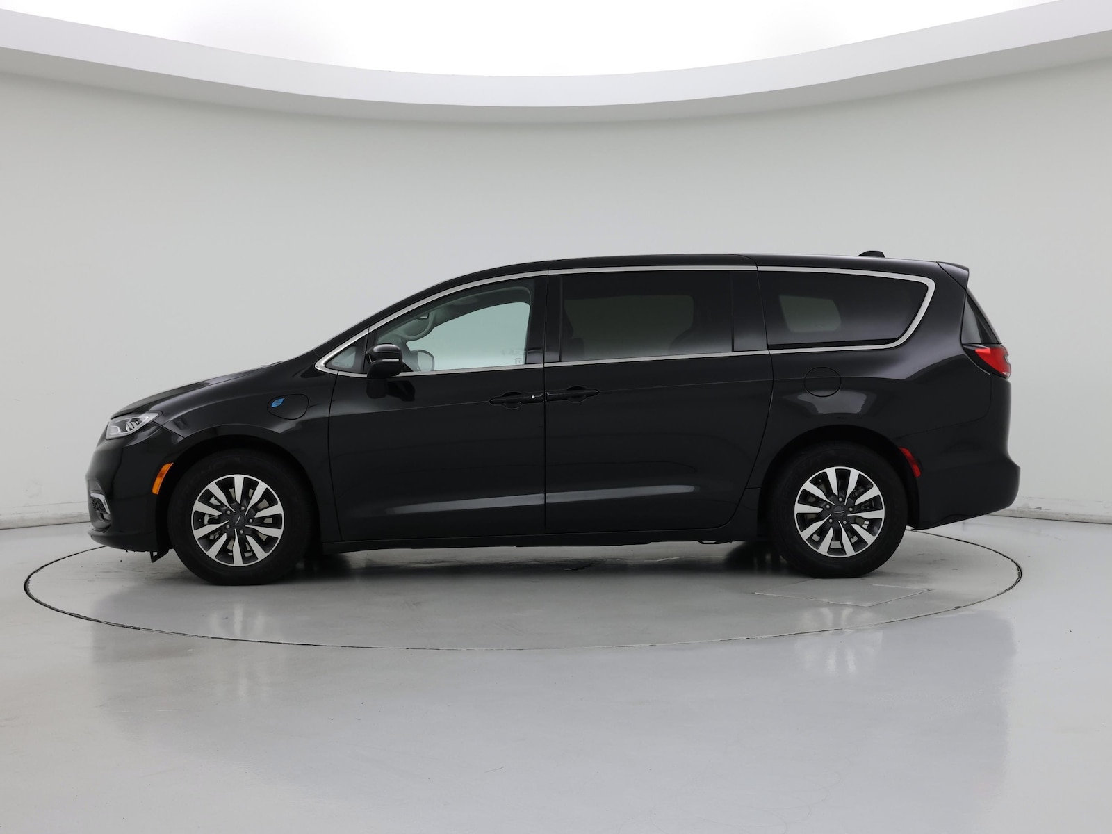 2023 Chrysler Pacifica Hybrid Touring L - Photo 4