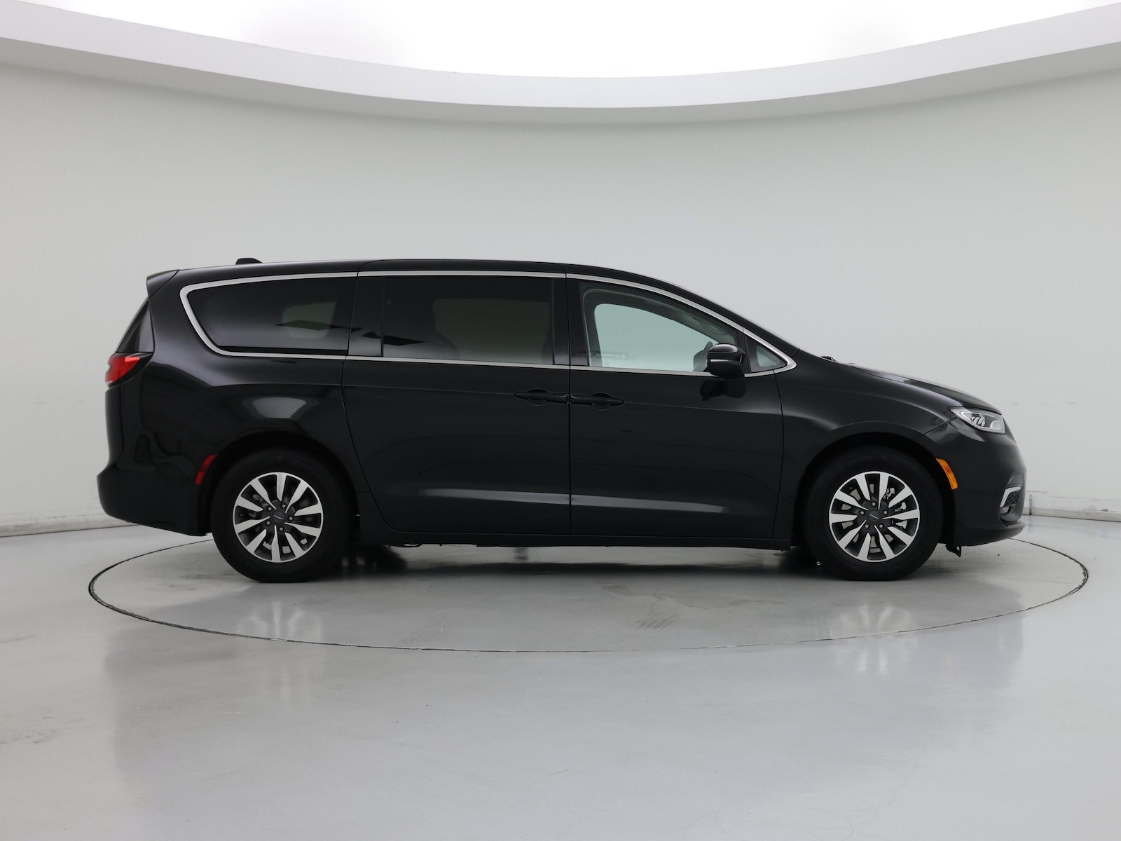 2023 Chrysler Pacifica Hybrid Touring L - Photo 8