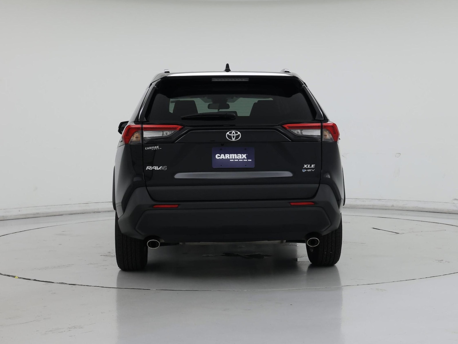 2025 Toyota RAV4 XLE - Photo 7