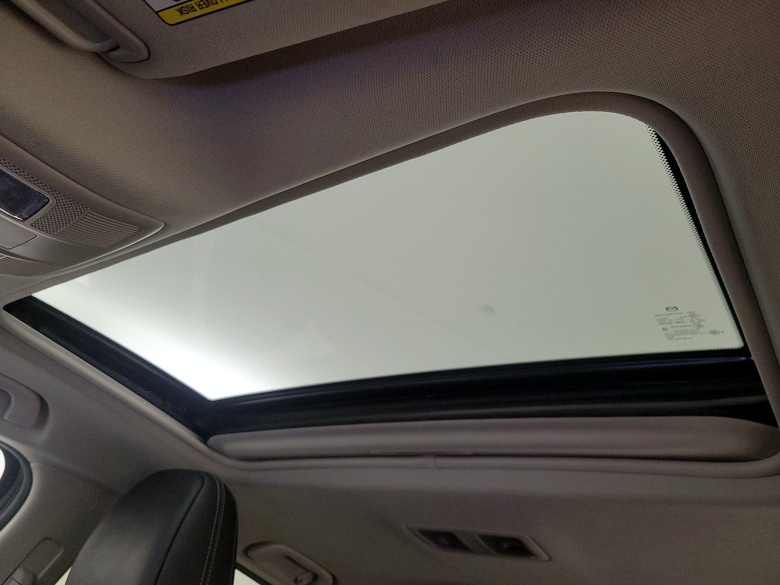 Sunroof(s) & Overhead Airbags