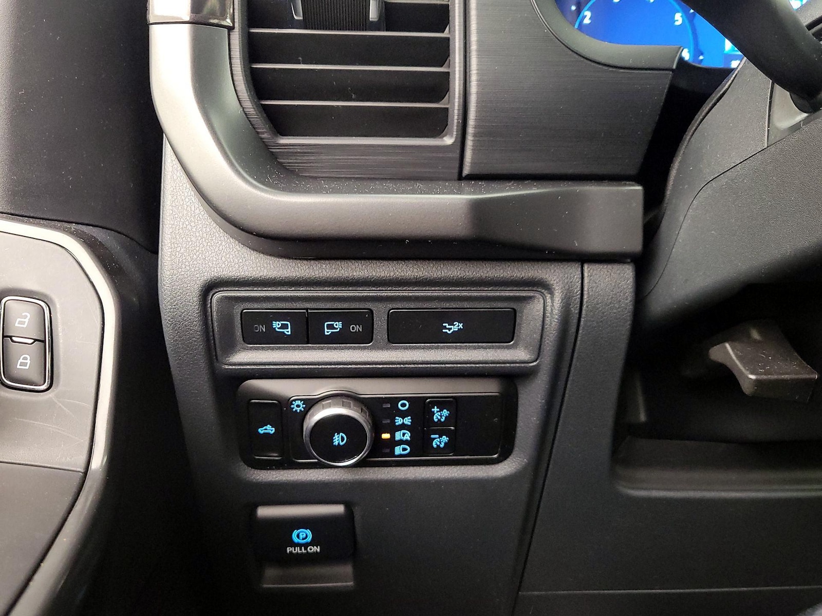 2024 Ford F-150 XLT - Photo 14