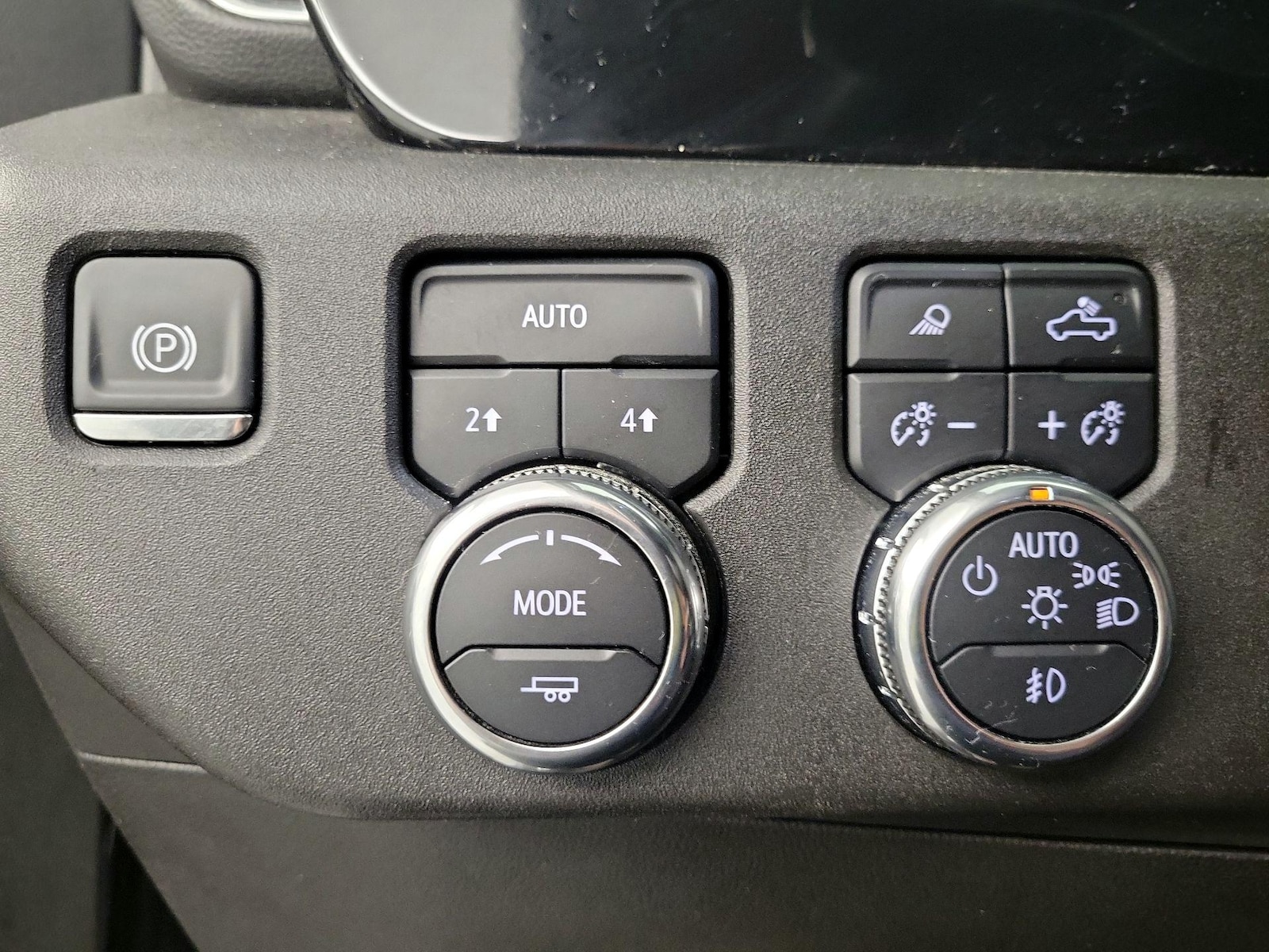 2025 GMC Sierra 1500 SLT - Photo 14