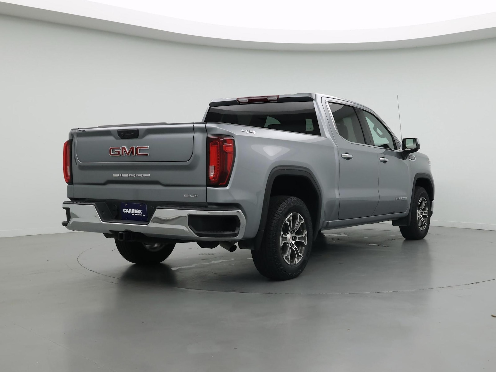 2025 GMC Sierra 1500 SLT - Photo 9