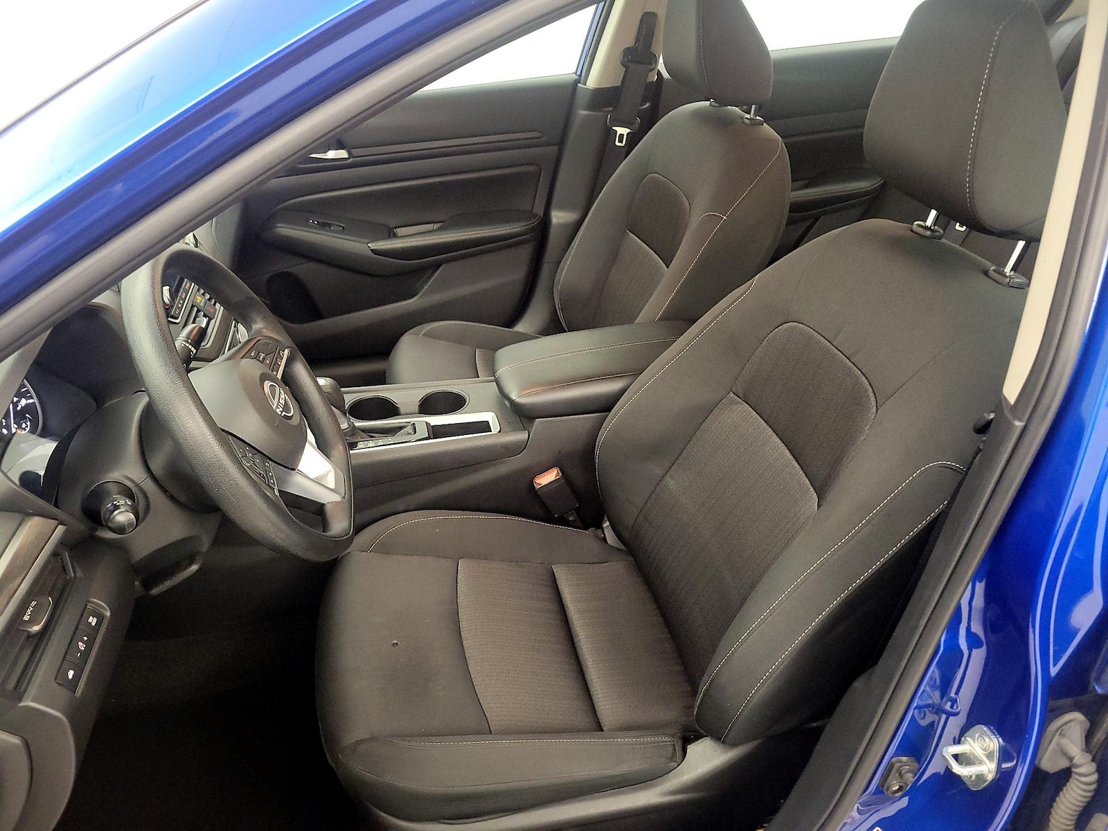 2025 Nissan Altima SV - Photo 12