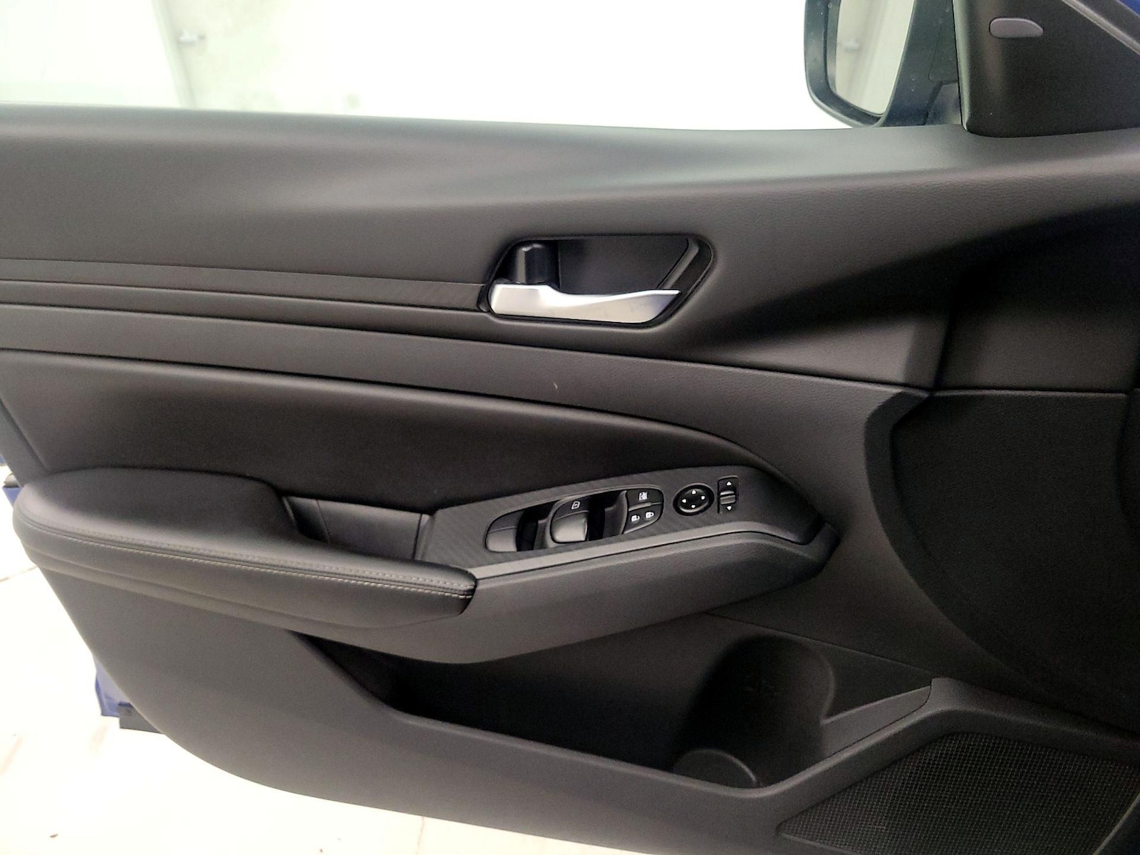 2025 Nissan Altima SV - Photo 13