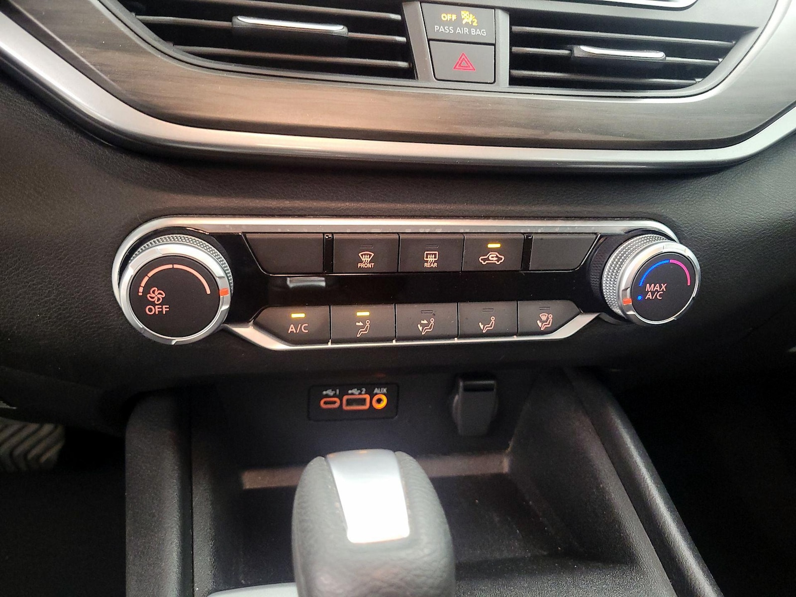 2025 Nissan Altima SV - Photo 17