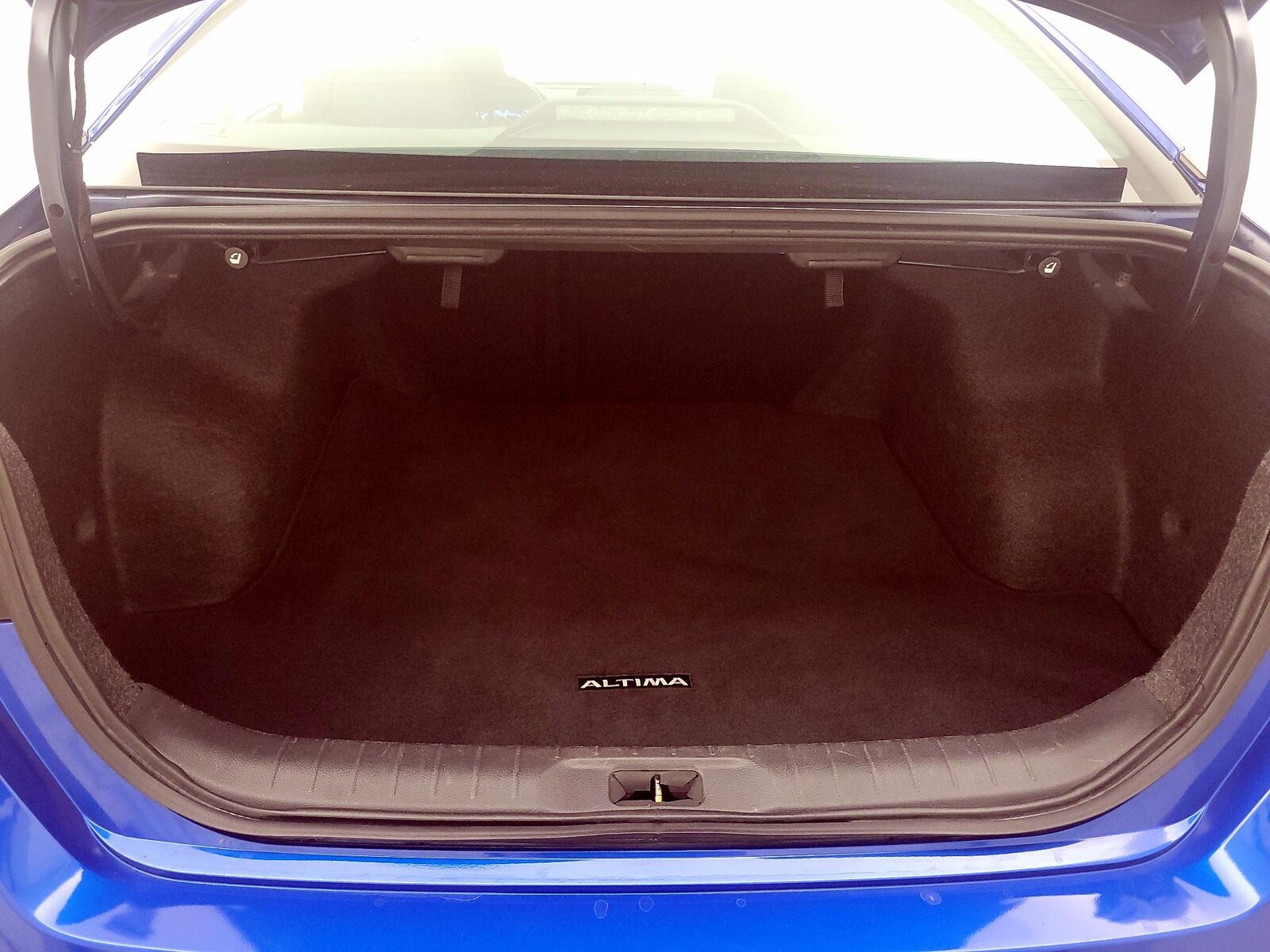 2025 Nissan Altima SV - Photo 21