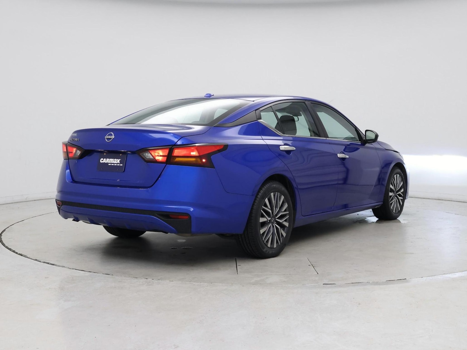 2025 Nissan Altima SV - Photo 9