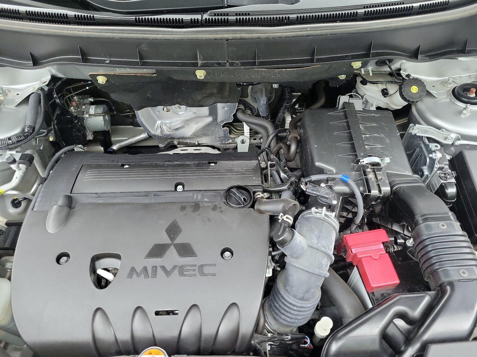 2025 Mitsubishi Outlander Sport ES - Photo 20