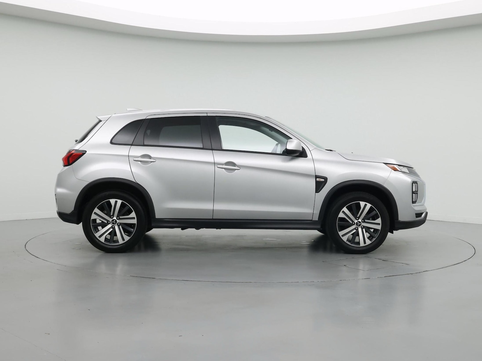 2025 Mitsubishi Outlander Sport ES - Photo 8
