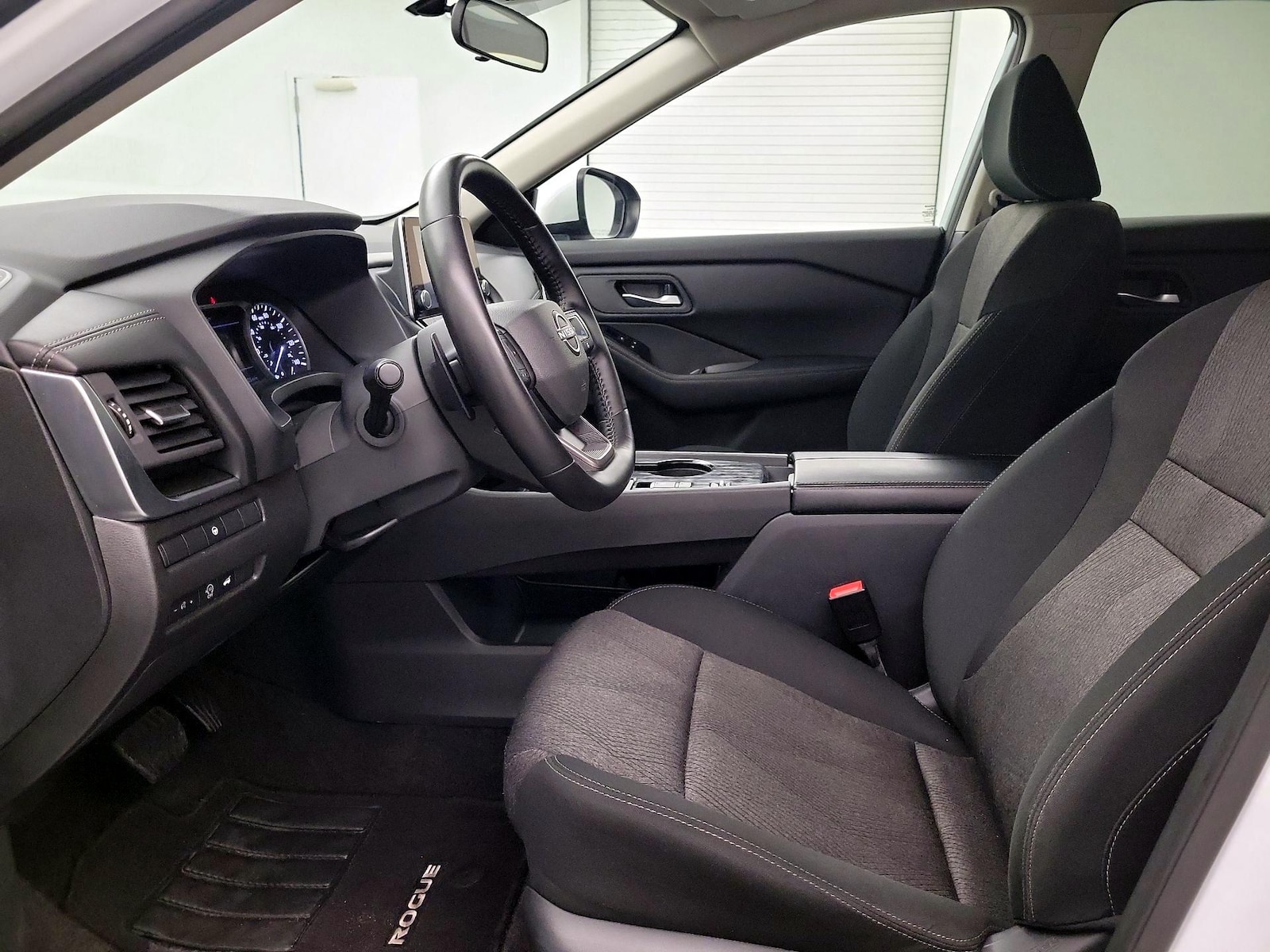 Power Seat(s) & Side Airbags