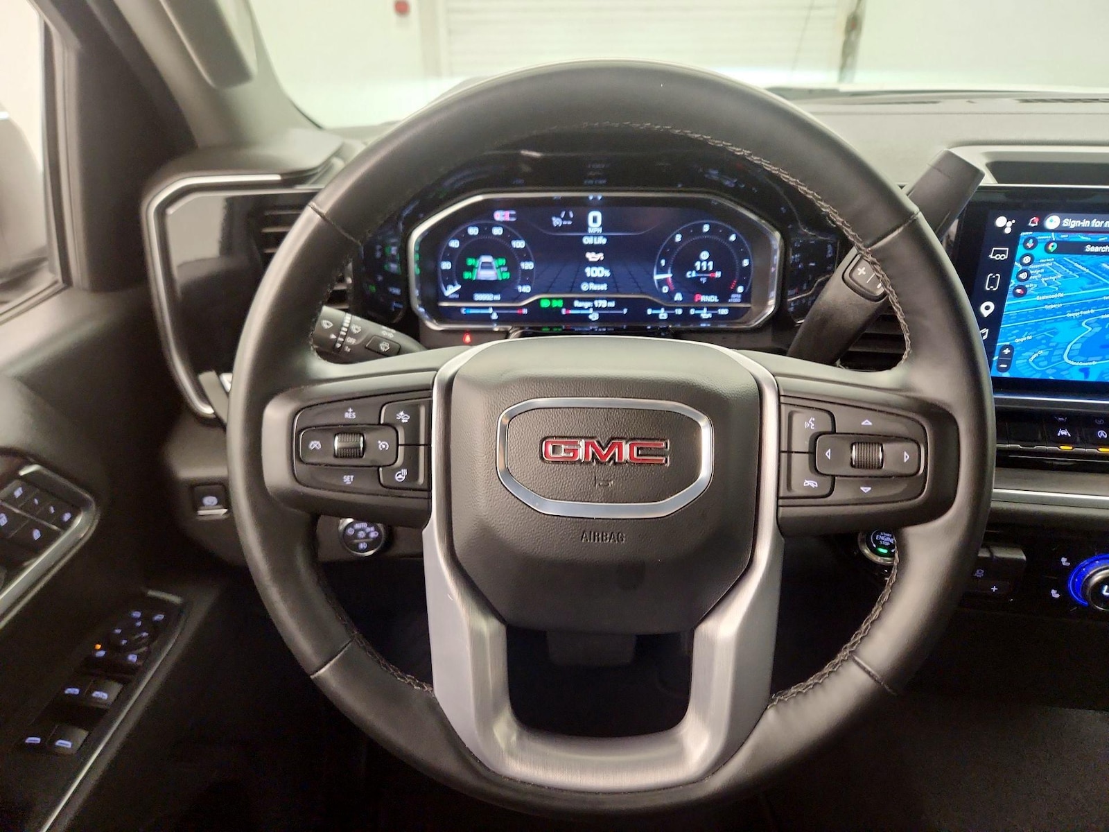 2025 GMC Sierra 1500 SLT - Photo 11