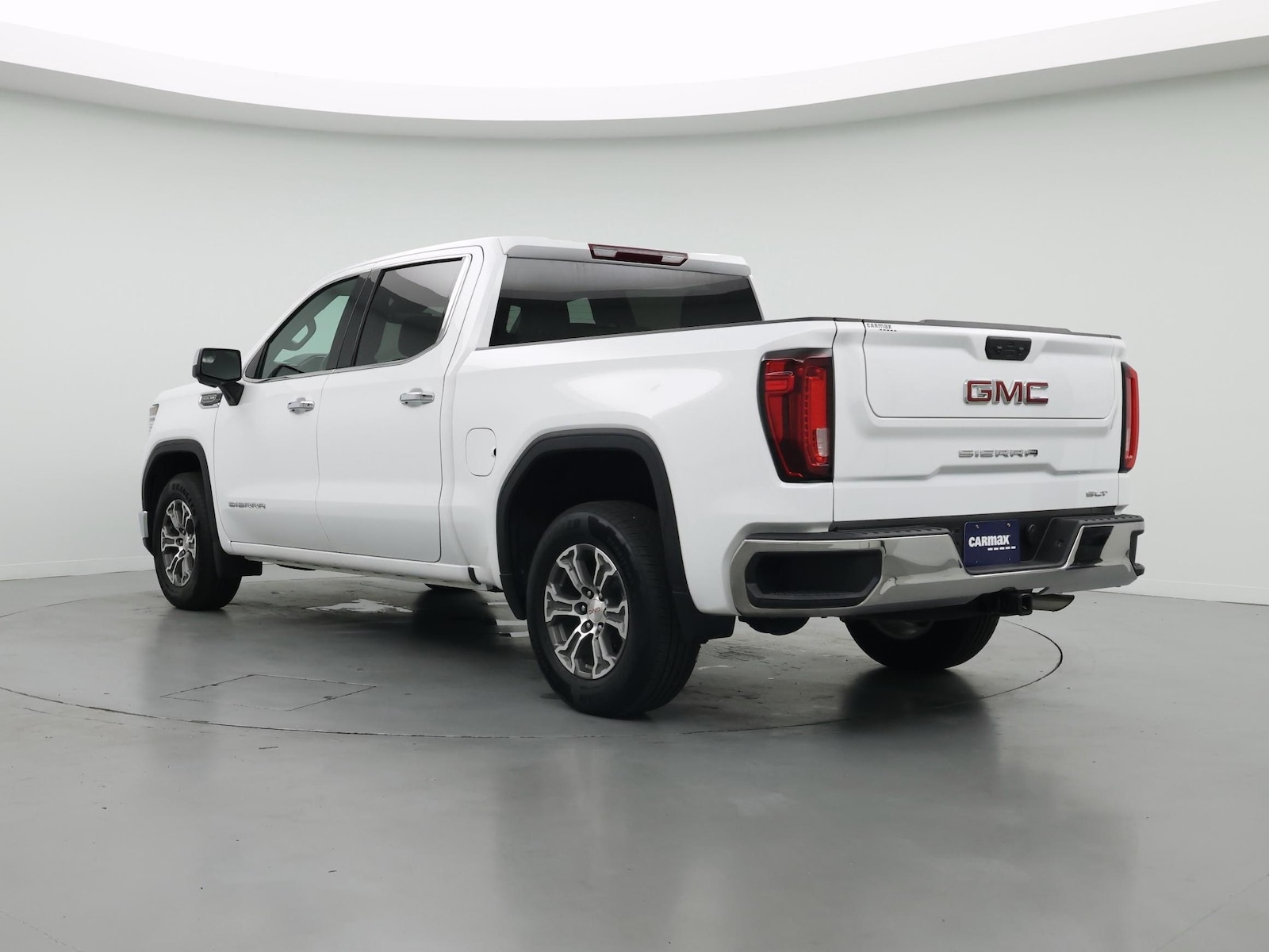 2025 GMC Sierra 1500 SLT - Photo 3