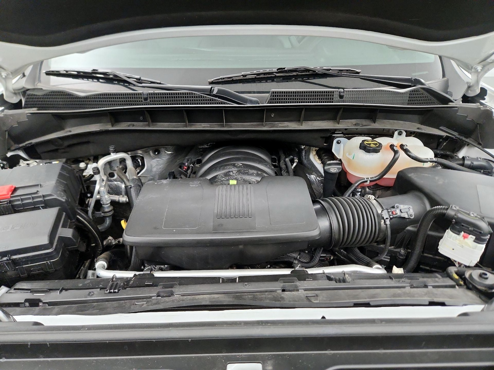 2025 GMC Sierra 1500 SLT - Photo 23