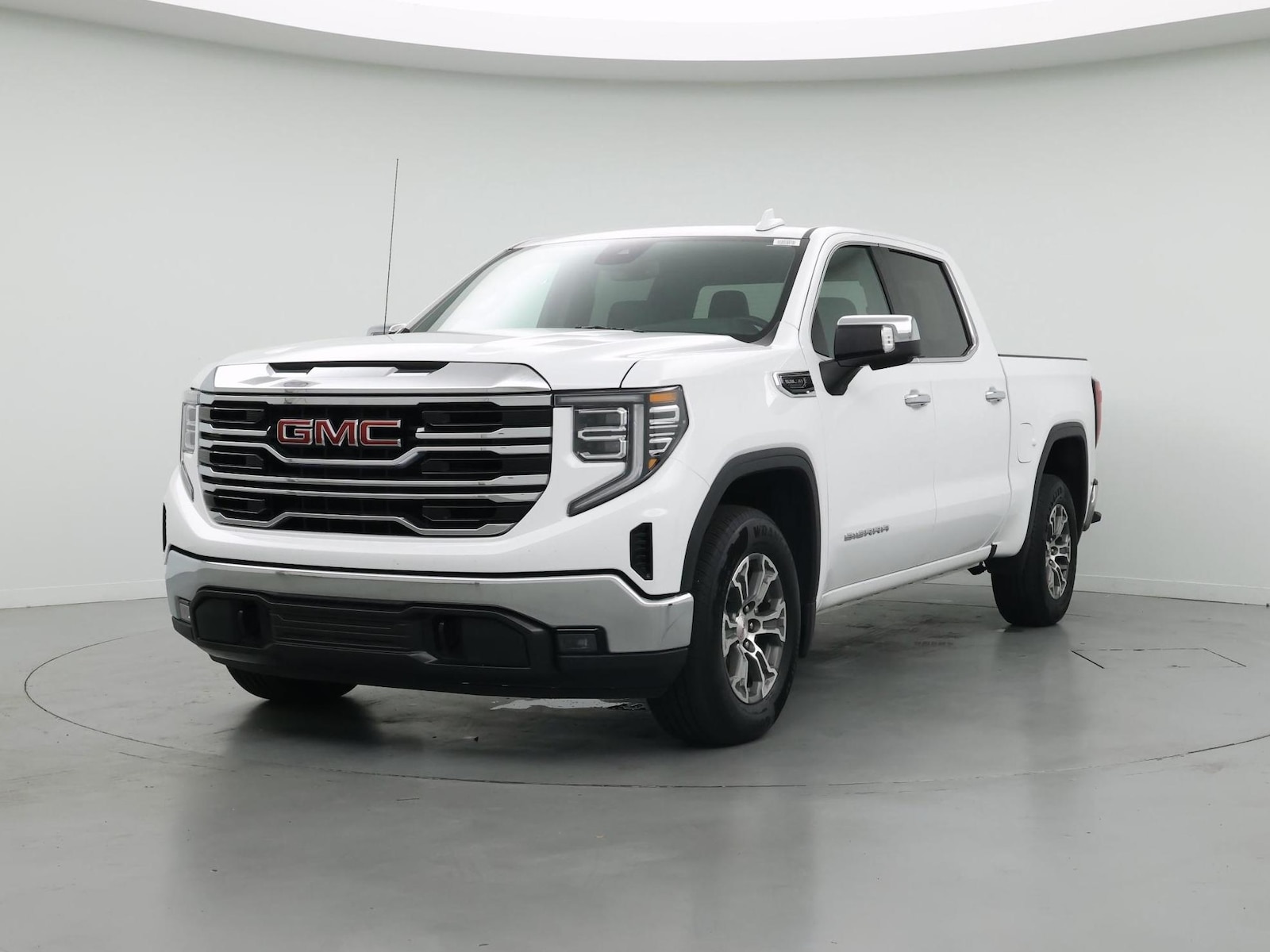 2025 GMC Sierra 1500 SLT - Photo 5