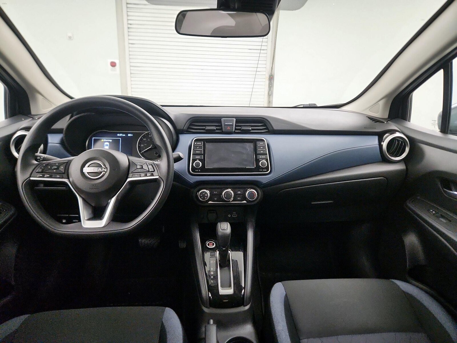 2025 Nissan Versa Sedan SV - Photo 10